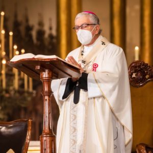 Arzobispo de Lima: Salir de nuestra indiferencia para mirar a fondo