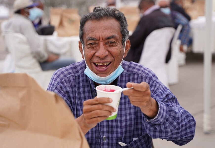 Cáritas Lima compartió almuerzo con ancianos del Rímac
