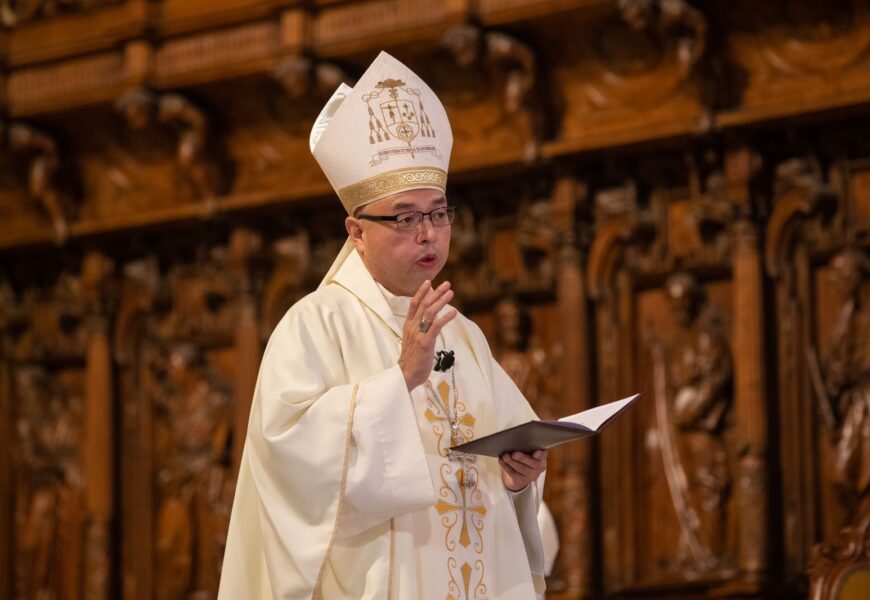 Mons. Salaverry: «Construir nuestra Iglesia desde la escucha mutua»