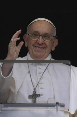 El Papa: Somos amigos de Jesús, queridos más allá de todo mérito
