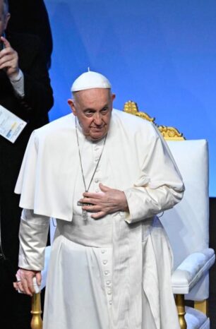 Papa en Marsella: «Escuchar el grito de los últimos»