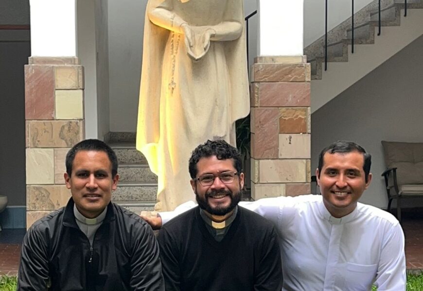 Ordenación sacerdotal en Catedral de Lima