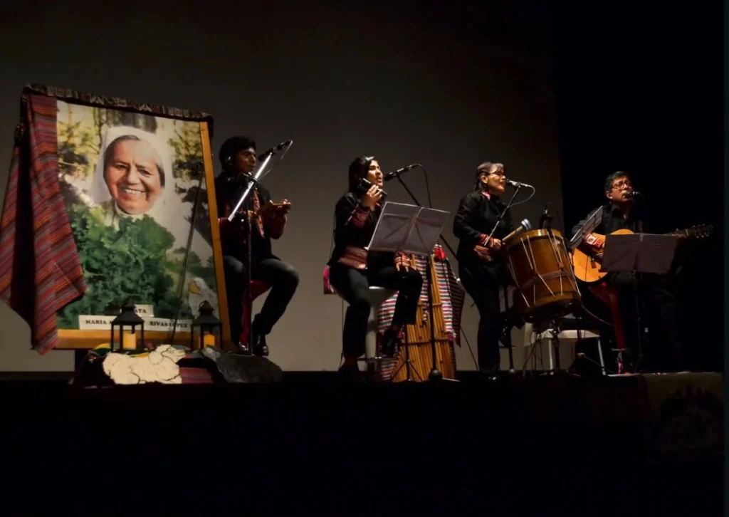 Coro Aguchita en homenaje a la beata peruana en el LUM (2023)